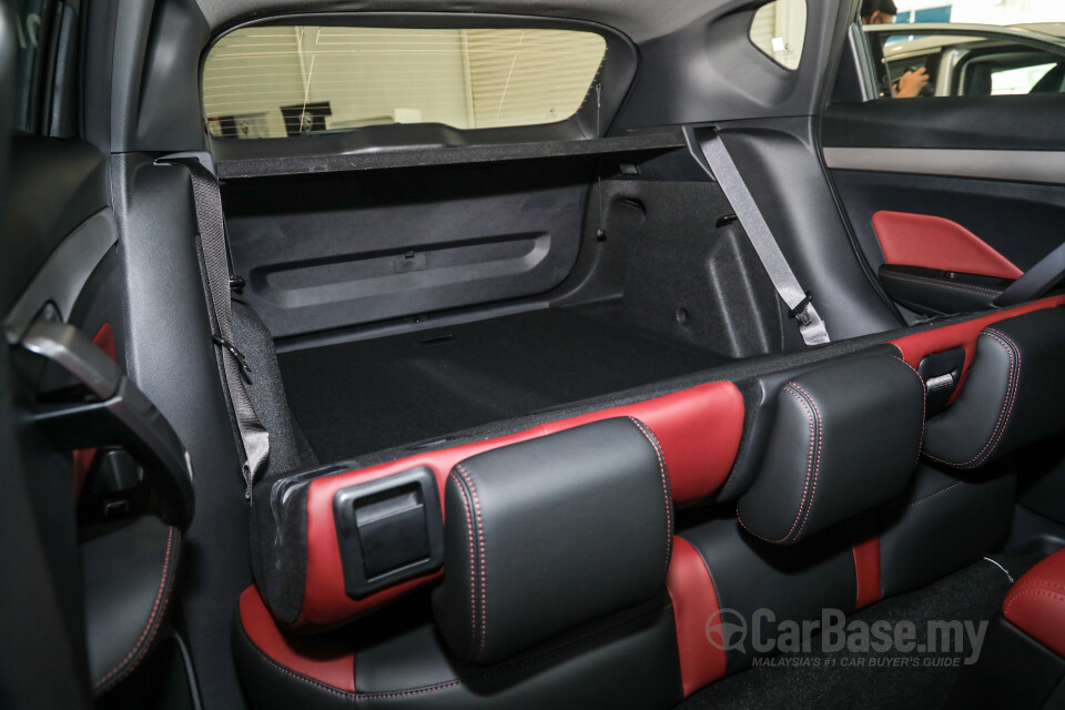 Nissan Navara D23 Facelift (2021) Interior