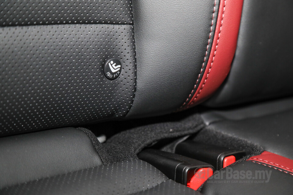 Perodua Aruz D38L (2019) Interior