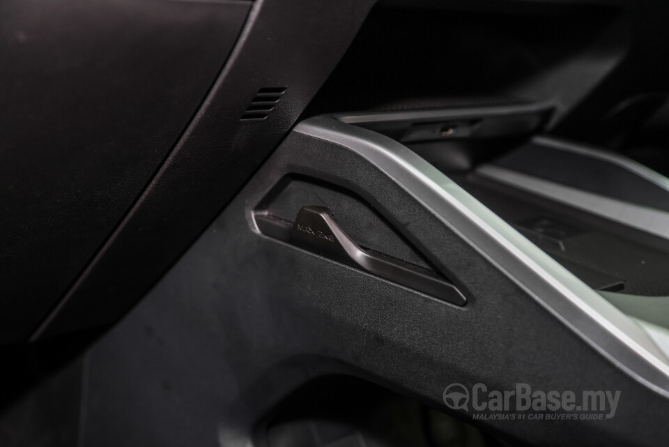 Proton S70 SS11 (2023) Interior