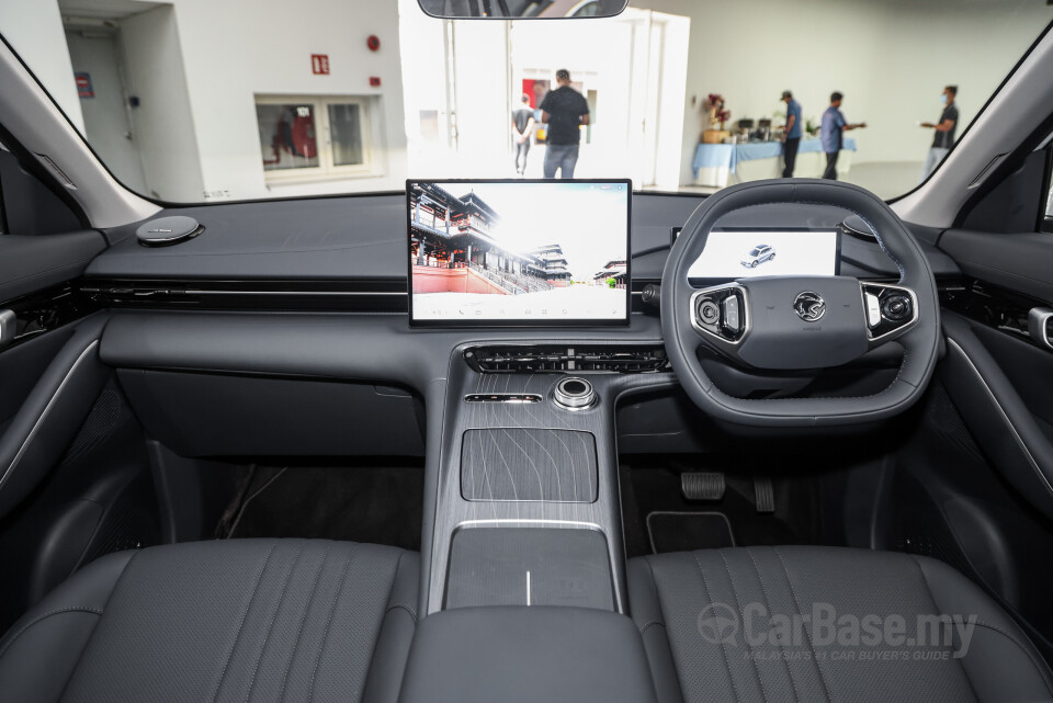 Proton eMas 7 Mk1 (2024) Interior