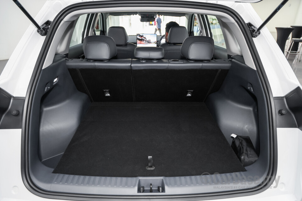 Proton eMas 7 Mk1 (2024) Interior