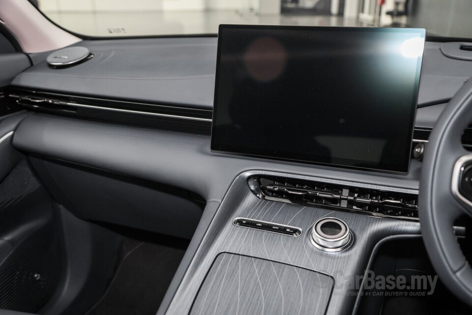 Proton eMas 7 Mk1 (2024) Interior