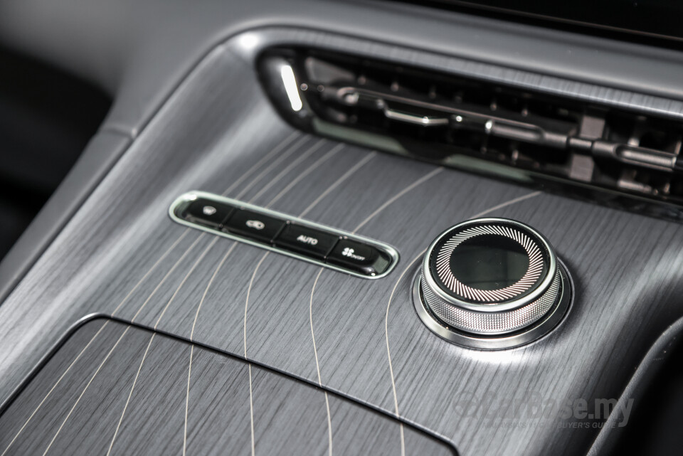 Proton eMas 7 Mk1 (2024) Interior