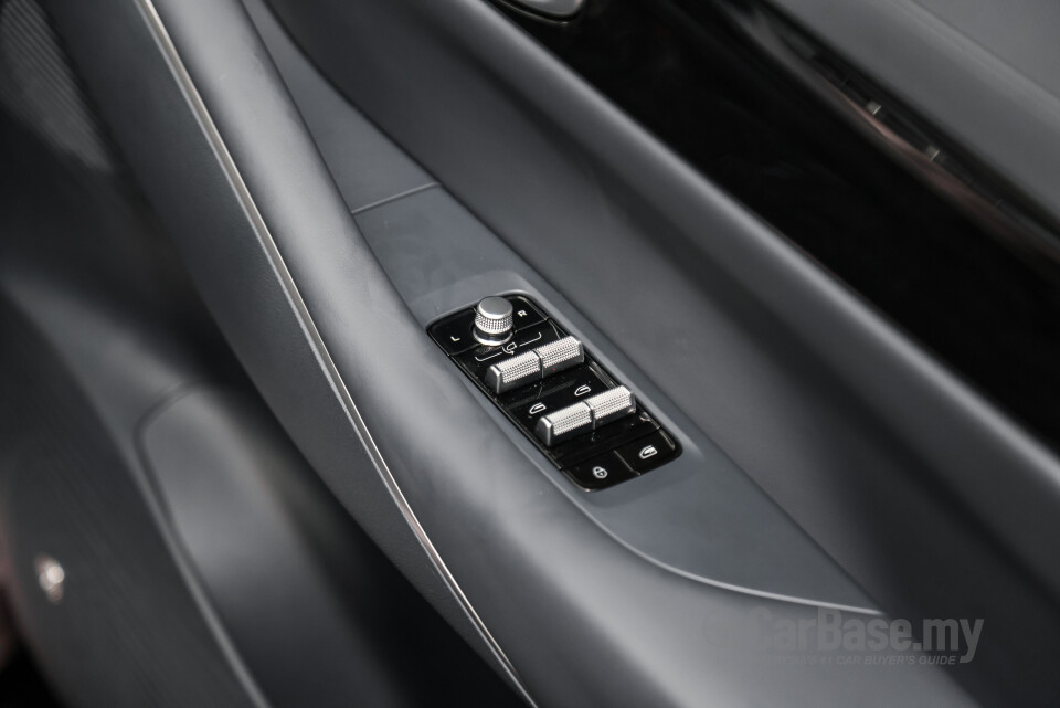 Proton eMas 7 Mk1 (2024) Interior