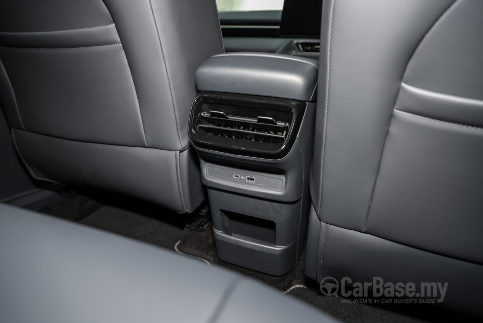 Proton eMas 7 Mk1 (2024) Interior