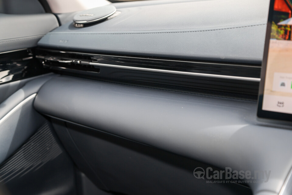 Proton eMas 7 Mk1 (2024) Interior