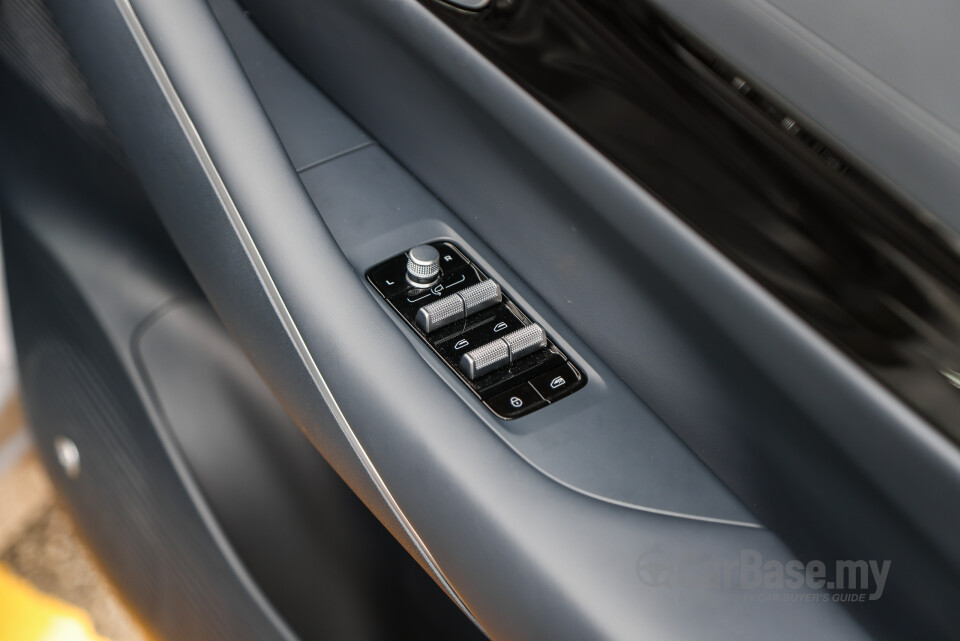 Proton eMas 7 Mk1 (2024) Interior