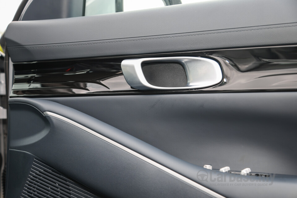 Proton eMas 7 Mk1 (2024) Interior