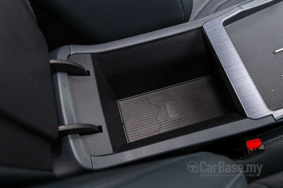 Proton eMas 7 Mk1 (2024) Interior