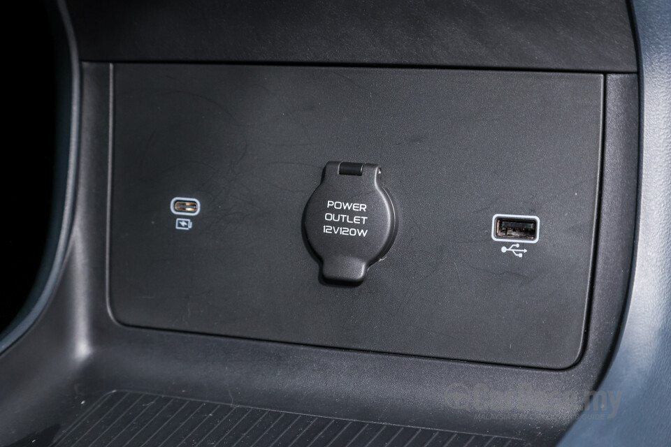 Proton eMas 7 Mk1 (2024) Interior