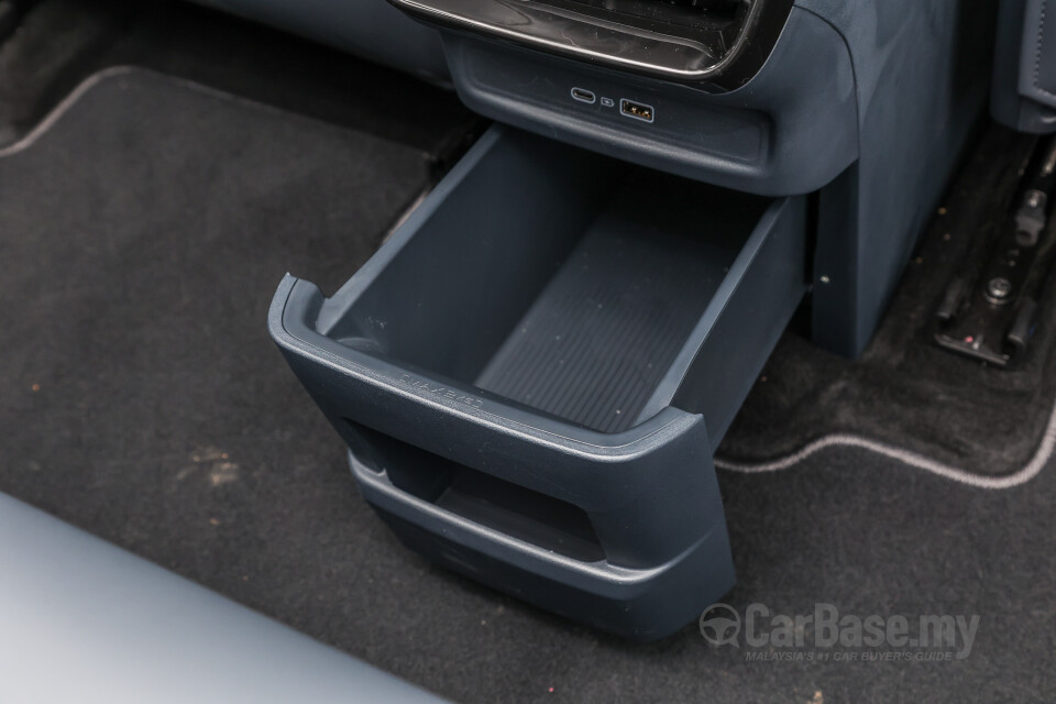 Proton eMas 7 Mk1 (2024) Interior
