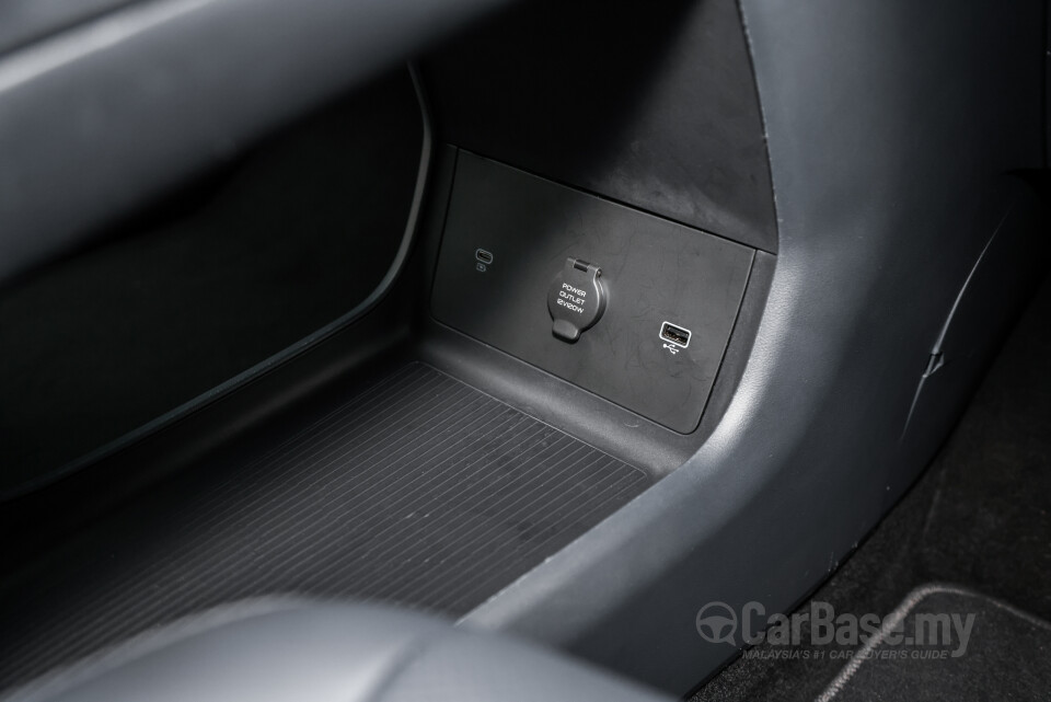 Proton eMas 7 Mk1 (2024) Interior