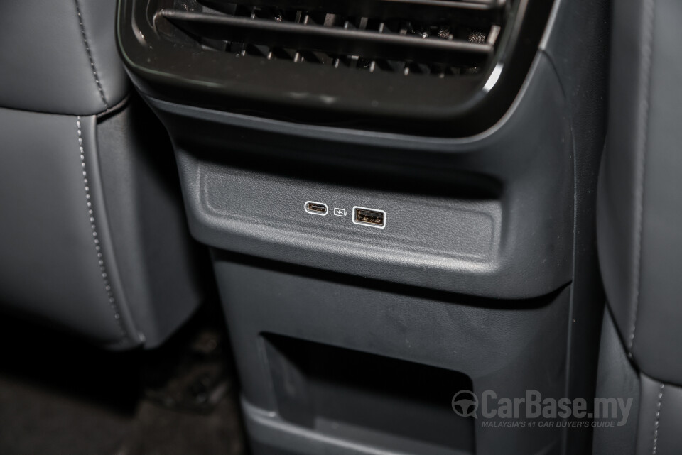 Proton eMas 7 Mk1 (2024) Interior