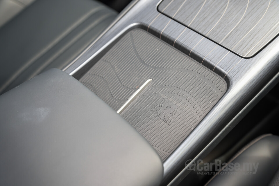 Proton eMas 7 Mk1 (2024) Interior