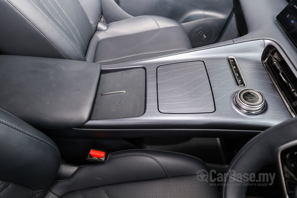 Proton eMas 7 Mk1 (2024) Interior