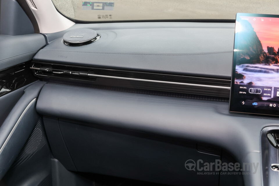 Proton eMas 7 Mk1 (2024) Interior