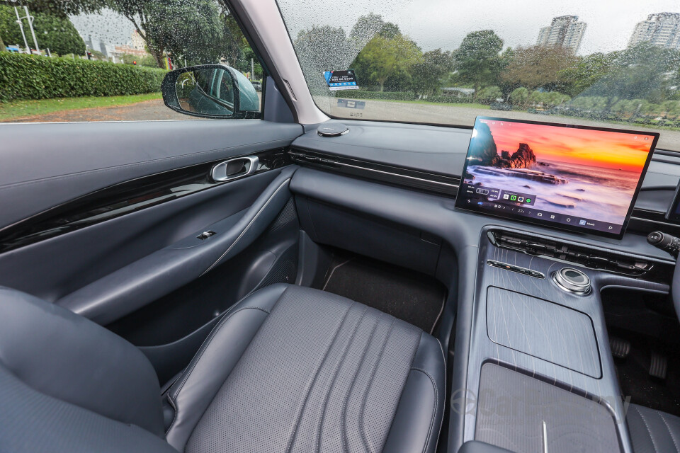 Proton eMas 7 Mk1 (2024) Interior