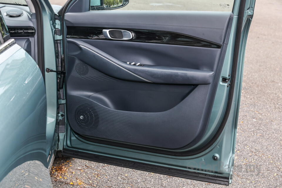 Proton eMas 7 Mk1 (2024) Interior