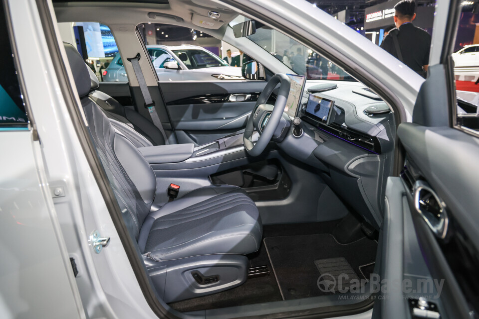 Proton eMas 7 Mk1 (2024) Interior