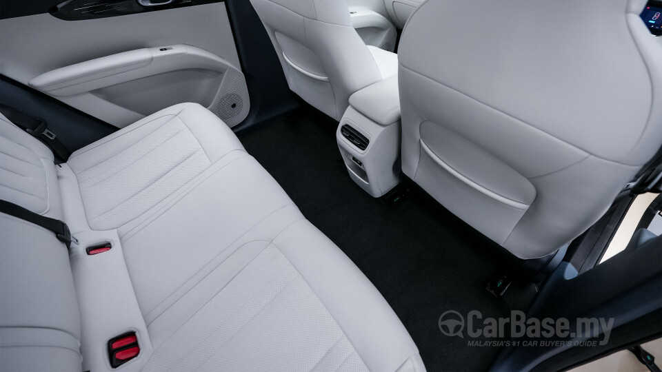 Proton eMas 5 Mk1 (2025) Interior