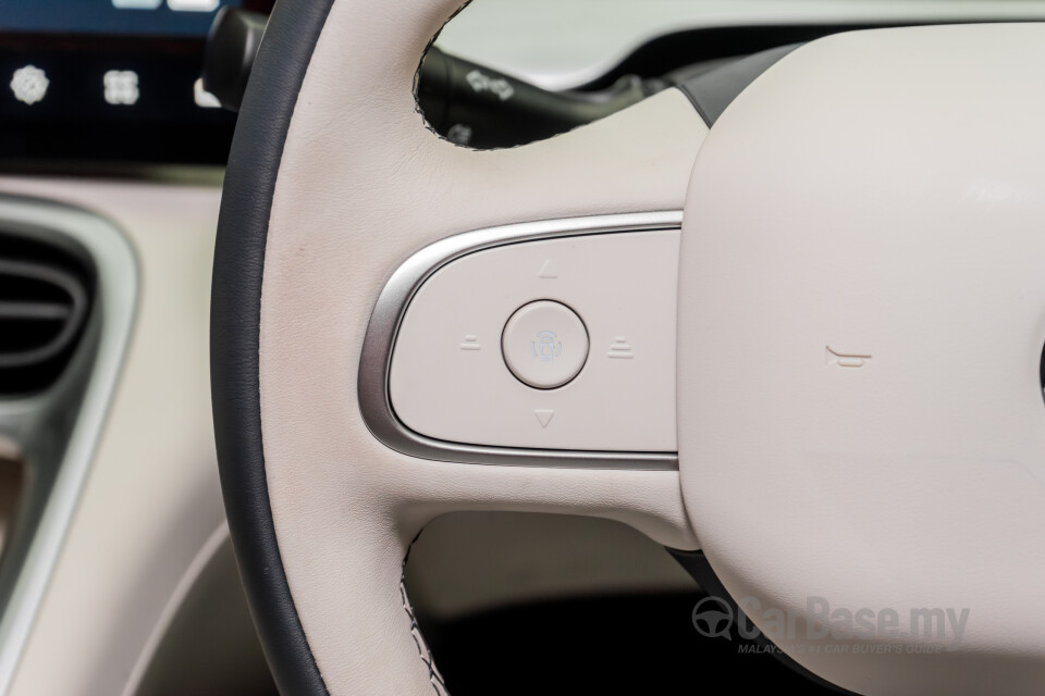Proton eMas 5 Mk1 (2025) Interior
