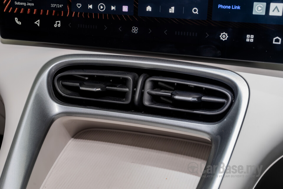 Proton eMas 5 Mk1 (2025) Interior