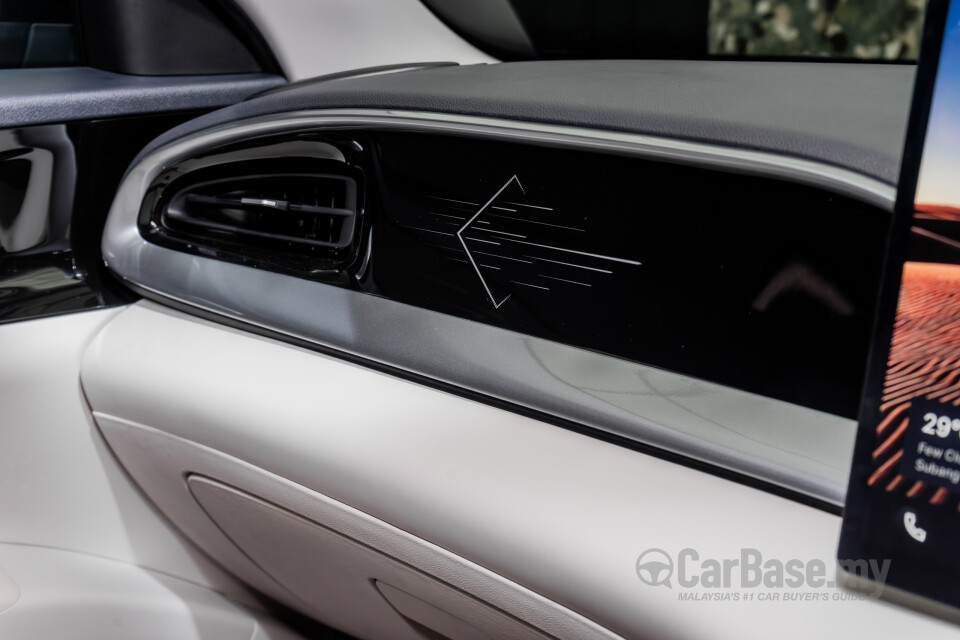 Proton eMas 5 Mk1 (2025) Interior