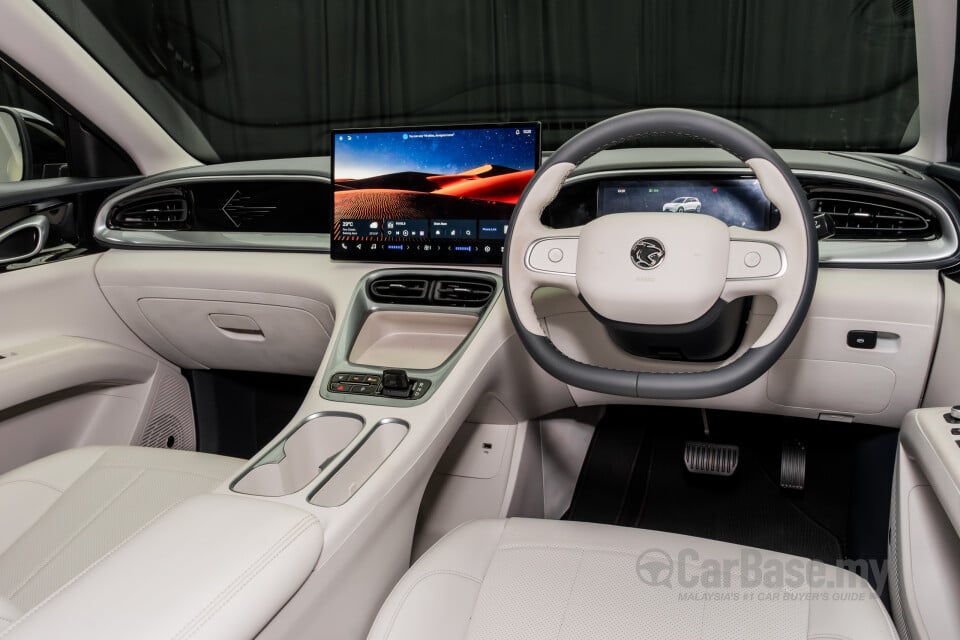 Proton eMas 5 Mk1 (2025) Interior