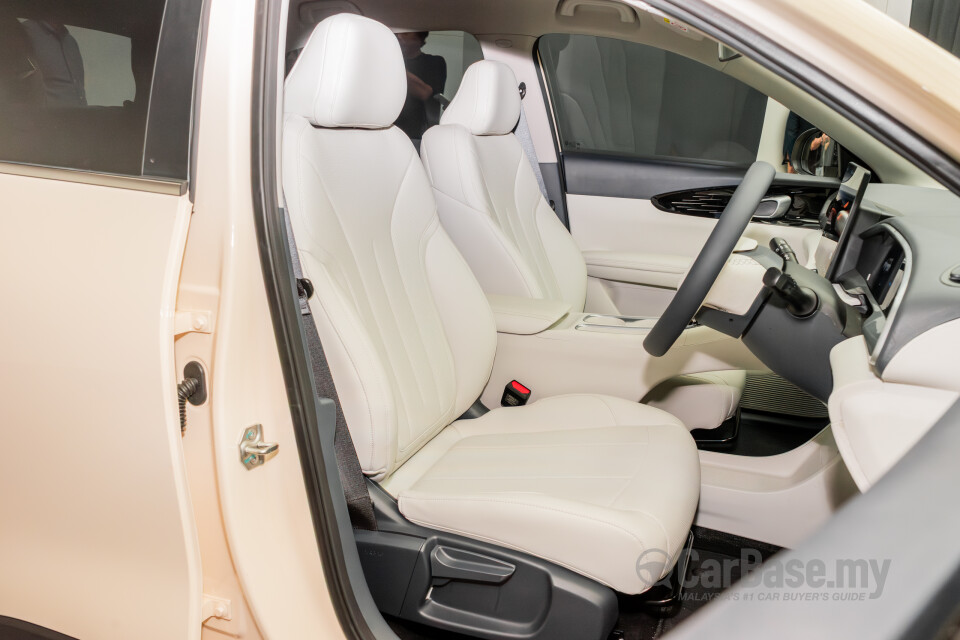 Proton eMas 5 Mk1 (2025) Interior