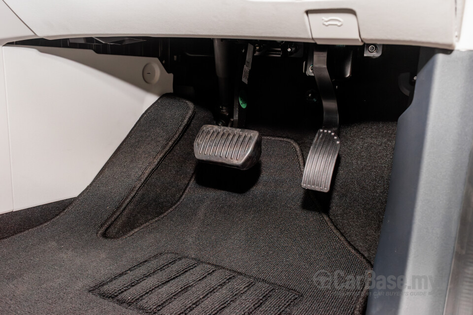 Proton eMas 5 Mk1 (2025) Interior