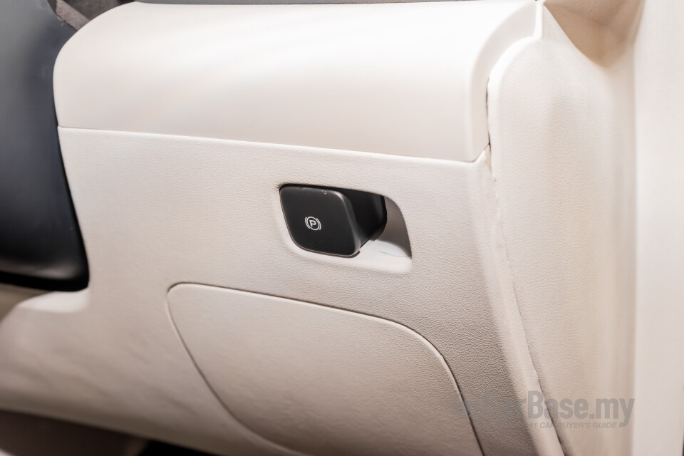Proton eMas 5 Mk1 (2025) Interior