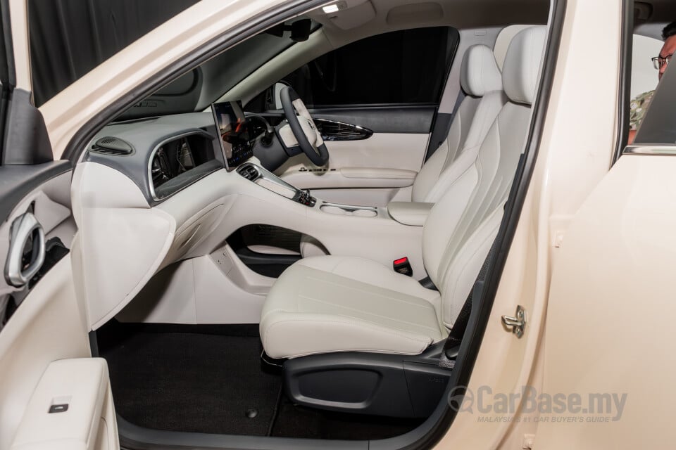 Proton eMas 5 Mk1 (2025) Interior
