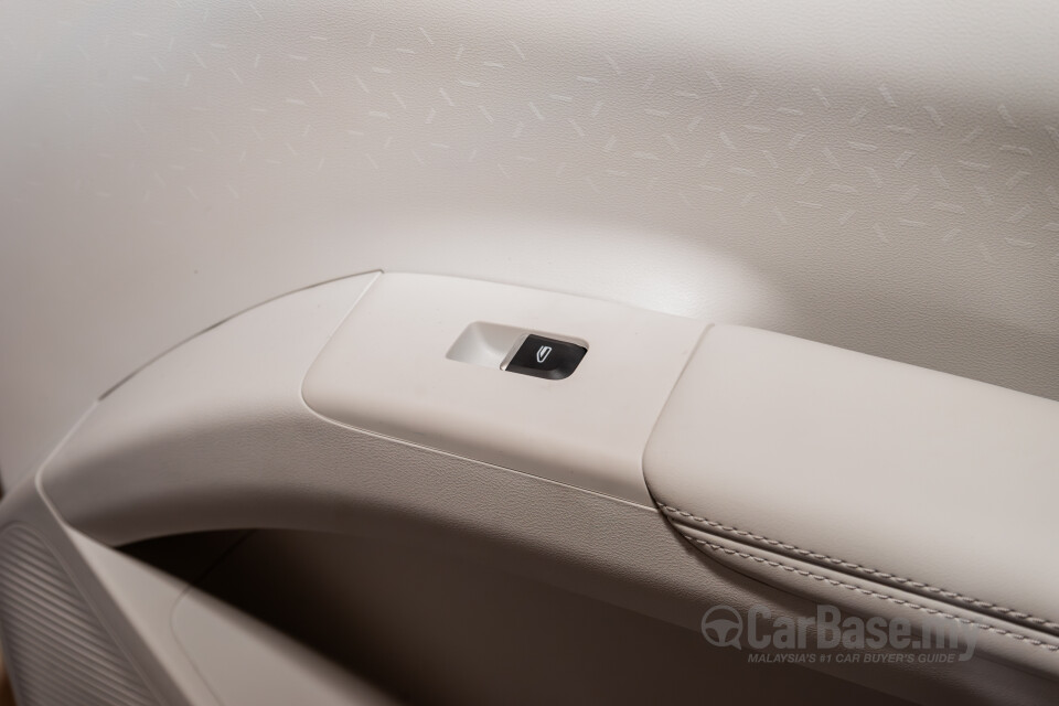 Proton eMas 5 Mk1 (2025) Interior