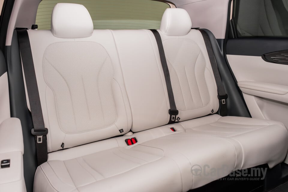 Proton eMas 5 Mk1 (2025) Interior