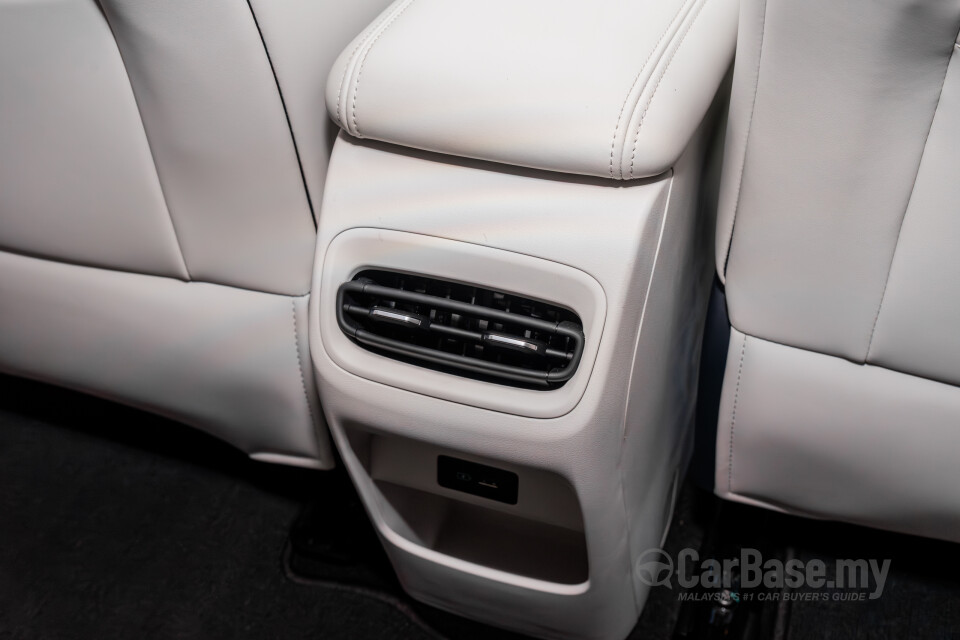 Proton eMas 5 Mk1 (2025) Interior