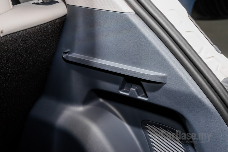 Proton eMas 5 Mk1 (2025) Interior