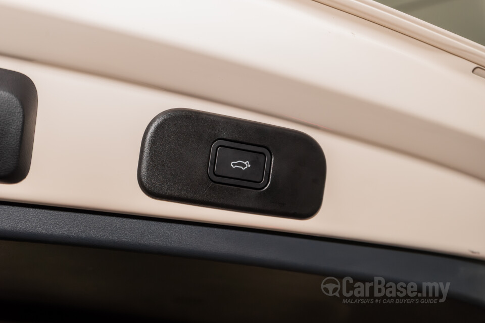 Proton eMas 5 Mk1 (2025) Interior