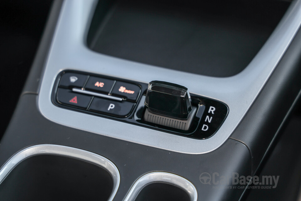 Proton eMas 5 Mk1 (2025) Interior