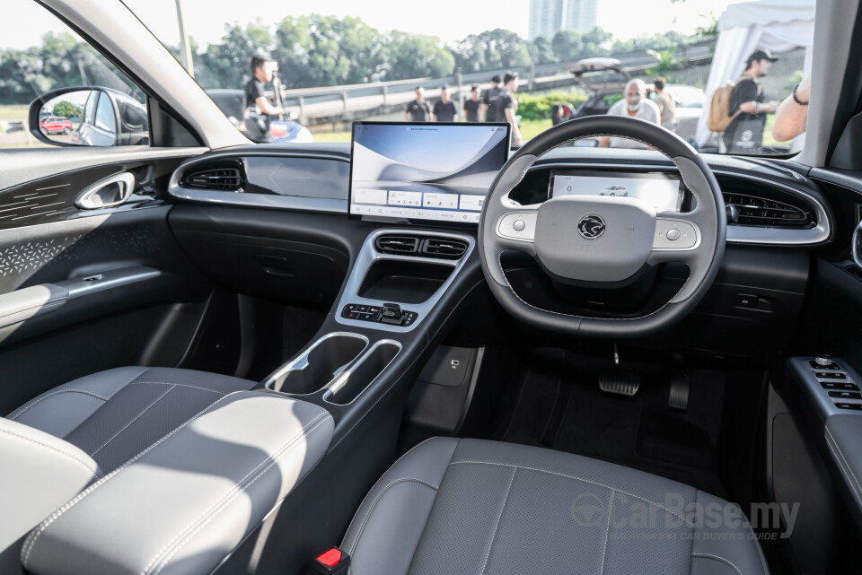 Proton eMas 5 Mk1 (2025) Interior