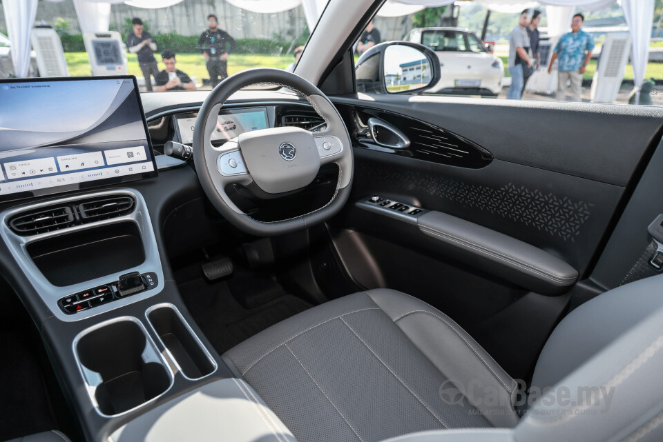 Proton eMas 5 Mk1 (2025) Interior