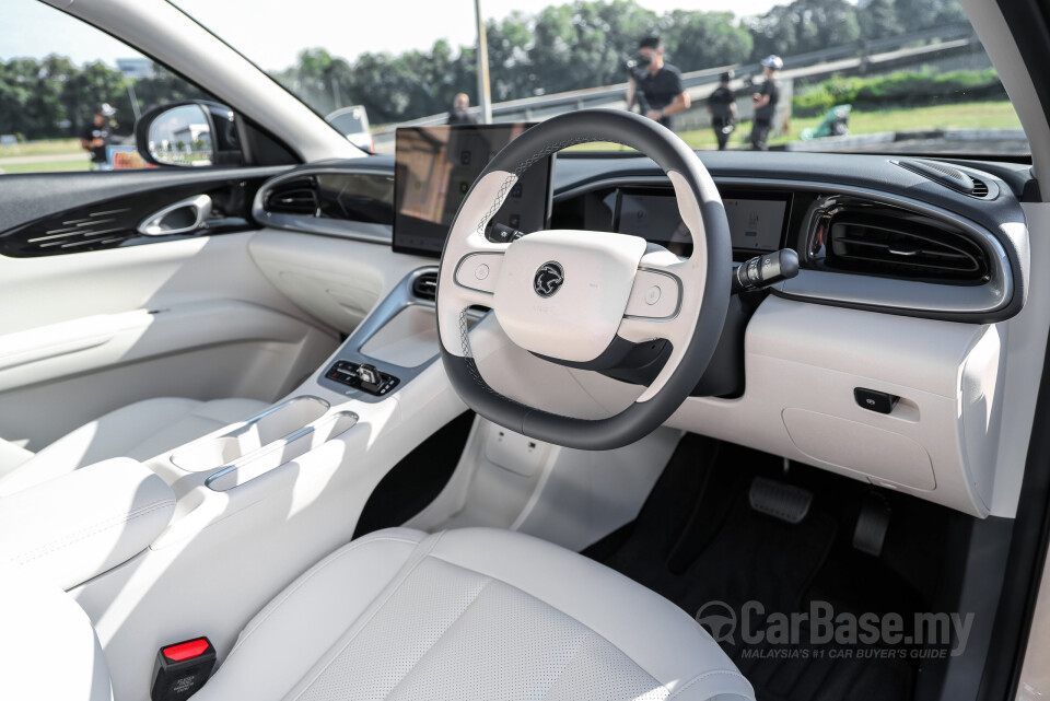 Proton eMas 5 Mk1 (2025) Interior