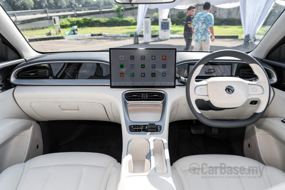 Proton eMas 5 Mk1 (2025) Interior