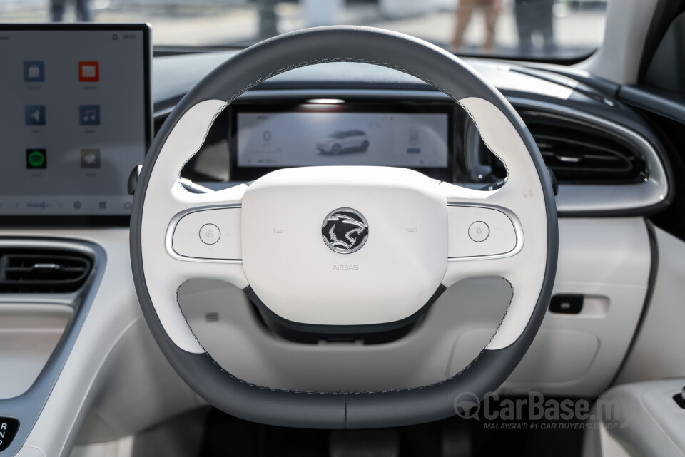 Proton eMas 5 Mk1 (2025) Interior