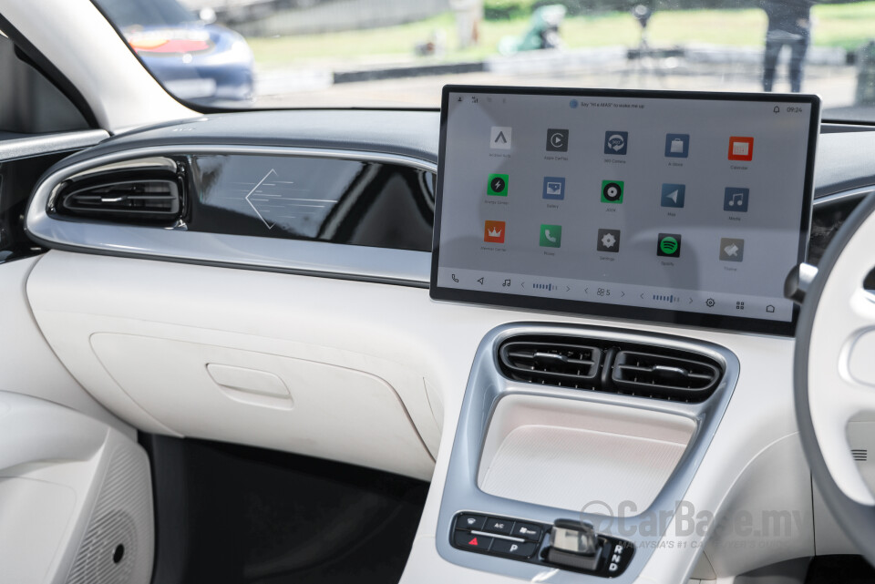 Proton eMas 5 Mk1 (2025) Interior