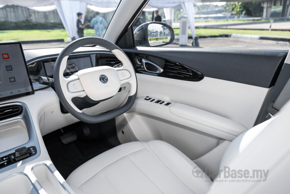 Proton eMas 5 Mk1 (2025) Interior