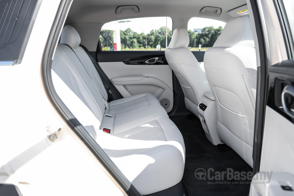 Proton eMas 5 Mk1 (2025) Interior