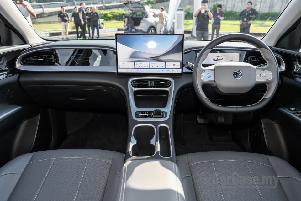 Proton eMas 5 Mk1 (2025) Interior