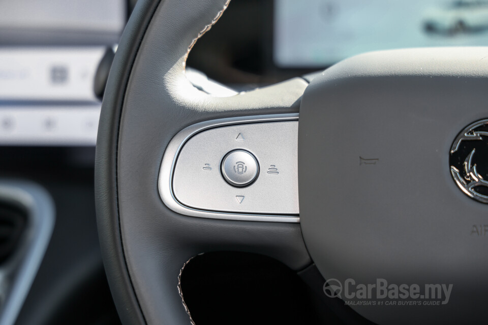 Proton eMas 5 Mk1 (2025) Interior
