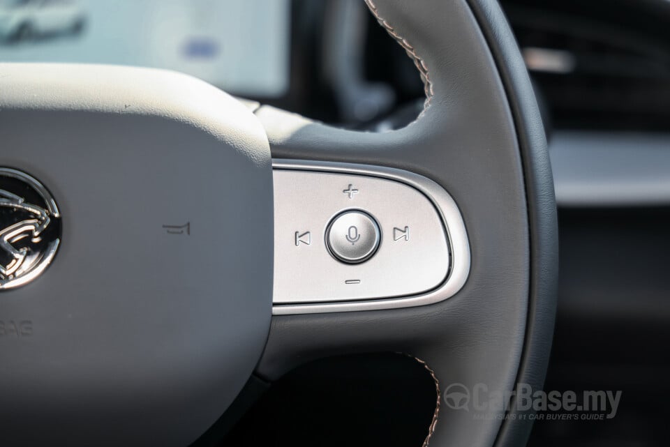 Proton eMas 5 Mk1 (2025) Interior