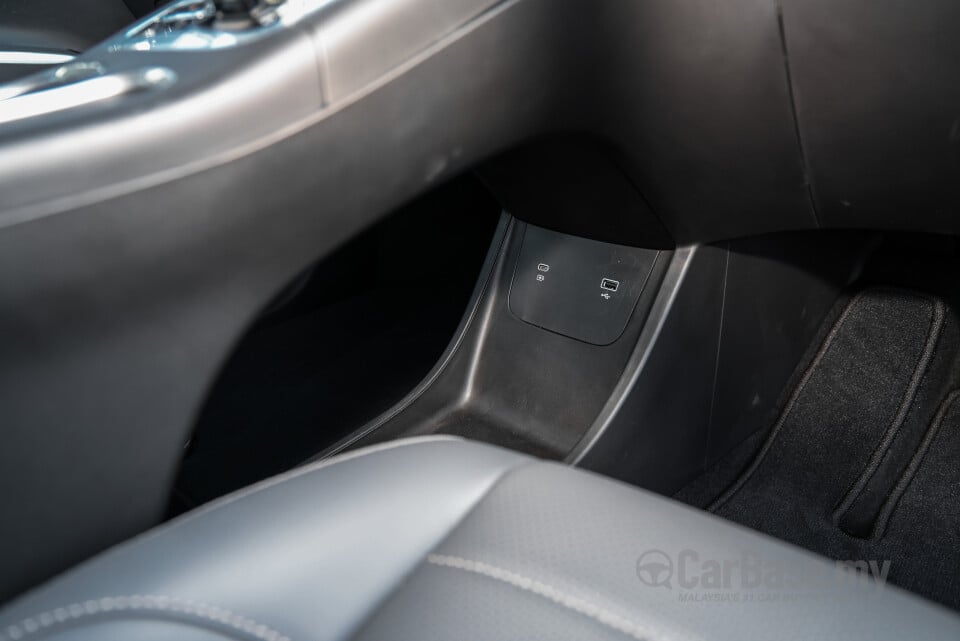 Proton eMas 5 Mk1 (2025) Interior